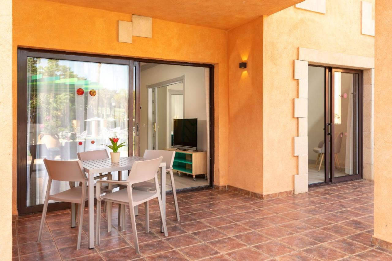 פלאייה דה לאס אמריקס Villa Mandi Golf Resort מראה חיצוני תמונה